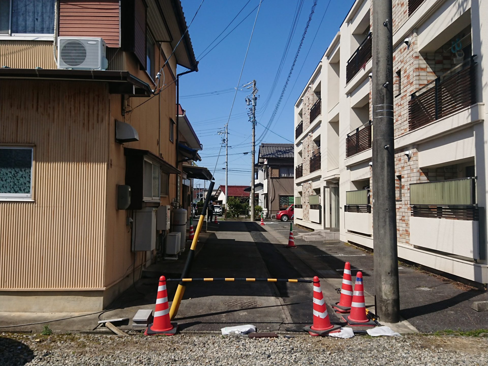 北側の道路（公道）